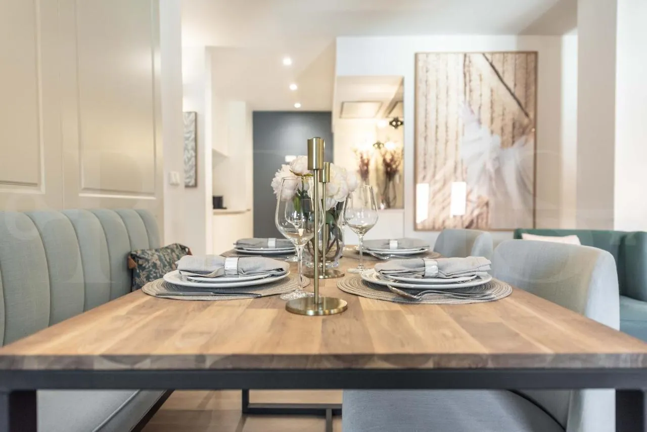 Διαμέρισμα Penthouse Suite With Rooftop In The Heart Of Malaga By Rems