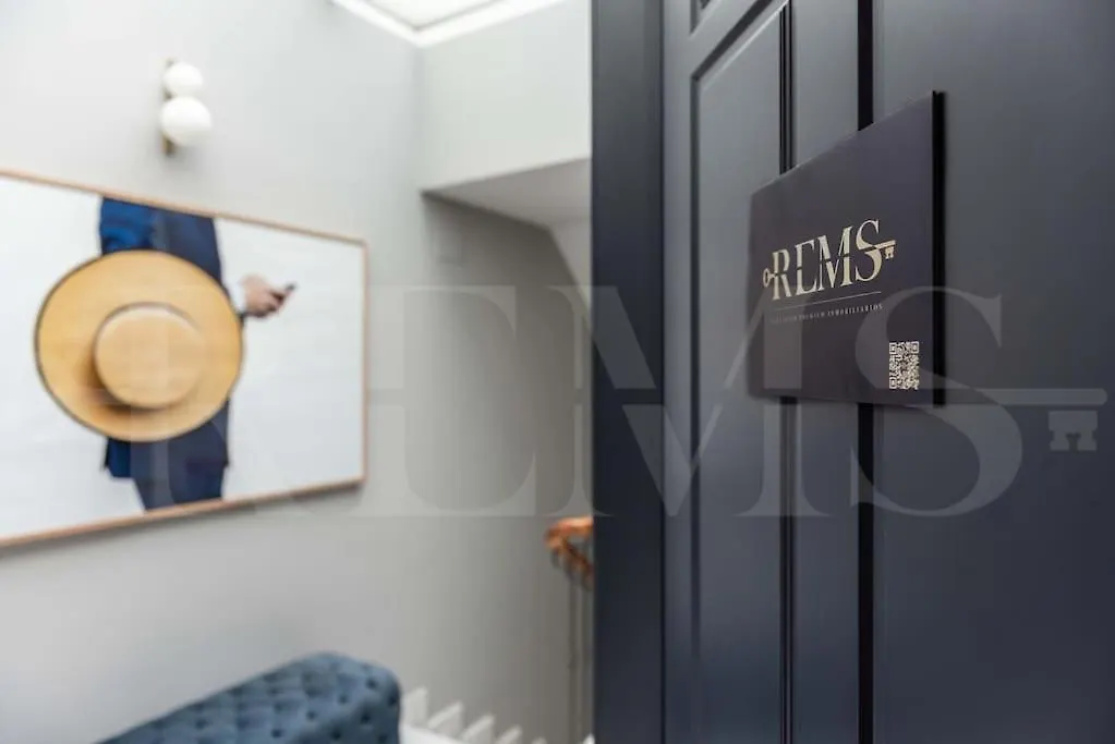 Penthouse Suite With Rooftop In The Heart Of Malaga By Rems Apartment